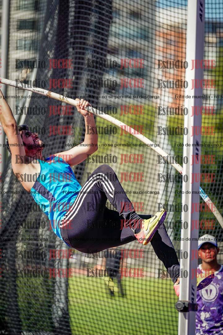 Fotos del salto triple de mujeres y varones