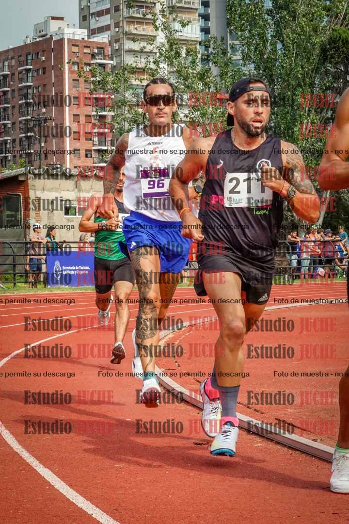 Fotos de los 3000 m llanos de varones