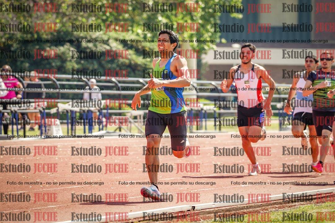 Fotos de los 800 m llanos de varones