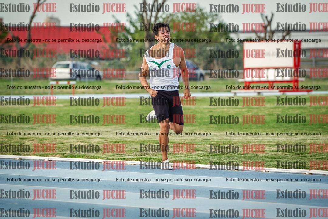 Fotos de los 800 m llanos de varones