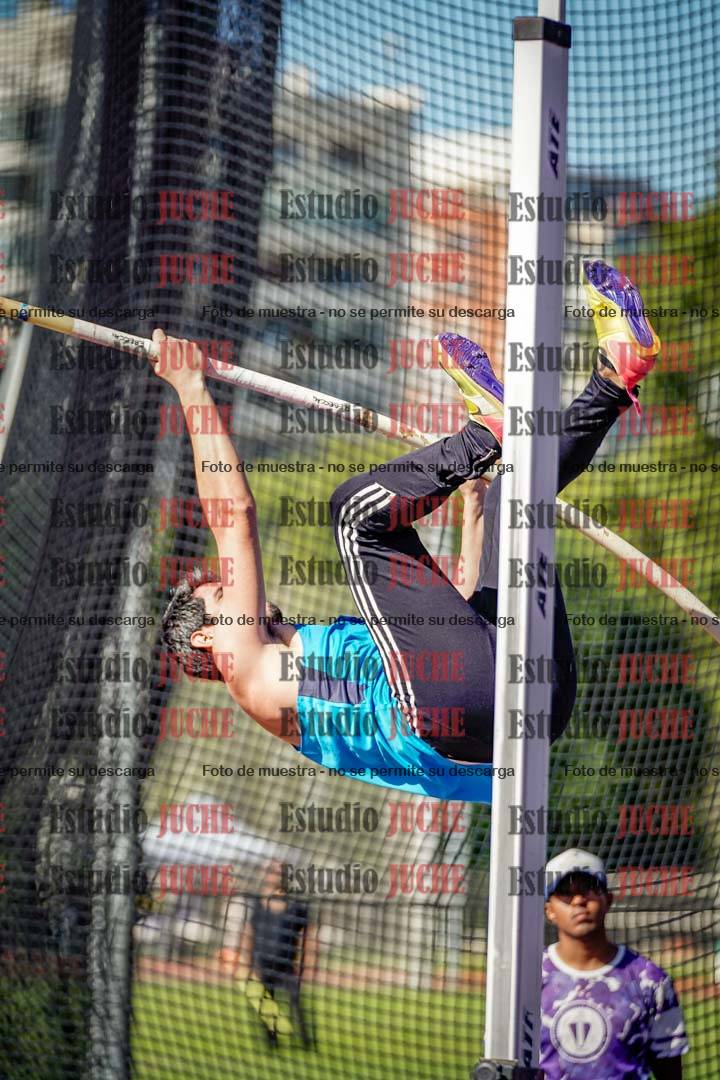 Fotos del salto triple de mujeres y varones