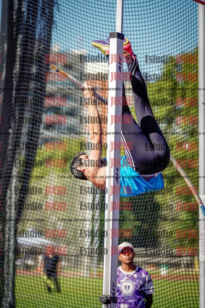 Fotos del salto triple de mujeres y varones