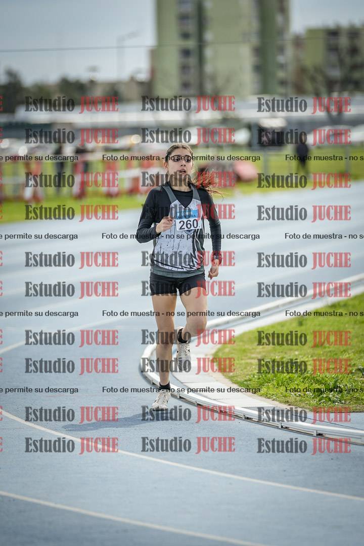 Fotos de los 800 m llanos de mujeres - U14