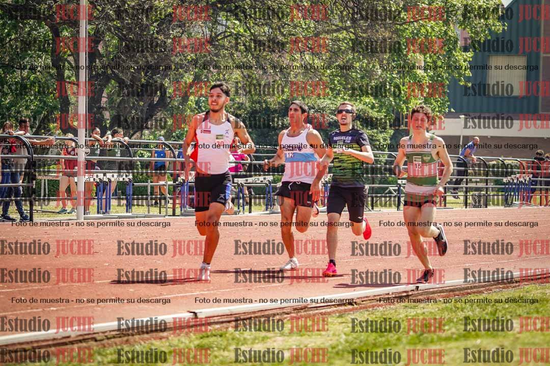 Fotos de los 800 m llanos de varones
