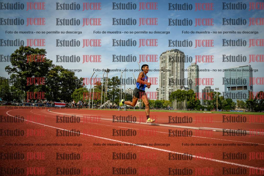 Fotos de los 3000 m llanos de varones
