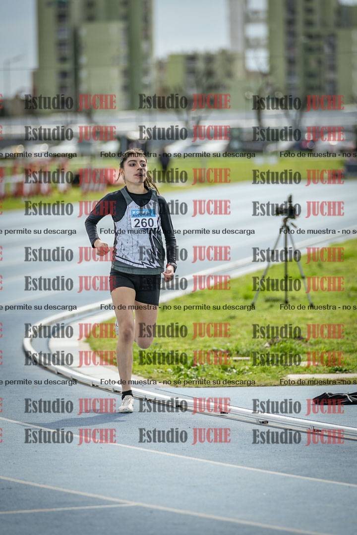 Fotos de los 800 m llanos de mujeres - U14