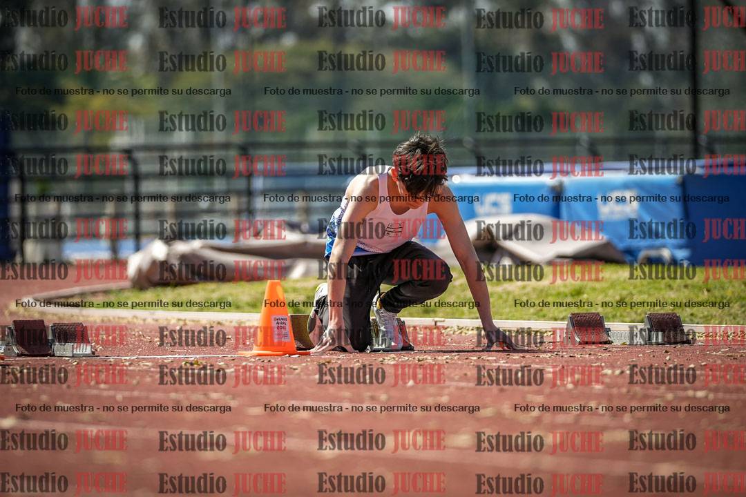 Fotos de los 80 m llanos de varones