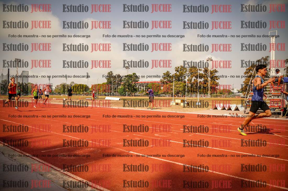 Fotos de los 400 m llanos de varones
