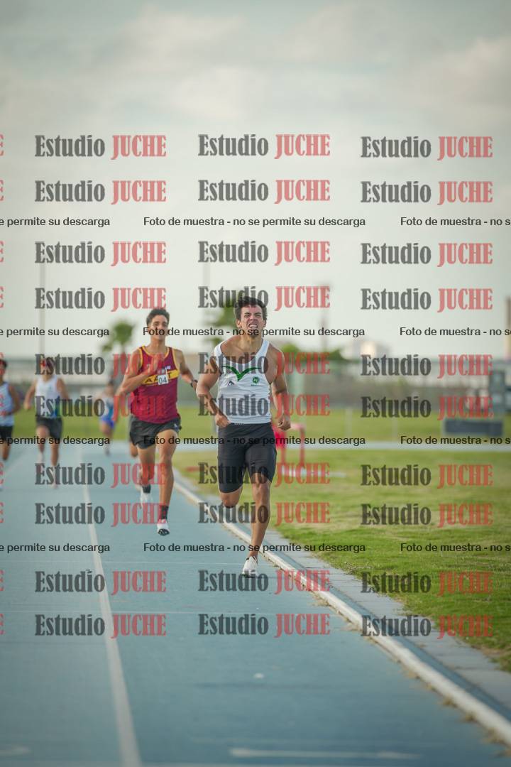Fotos de los 800 m llanos de varones