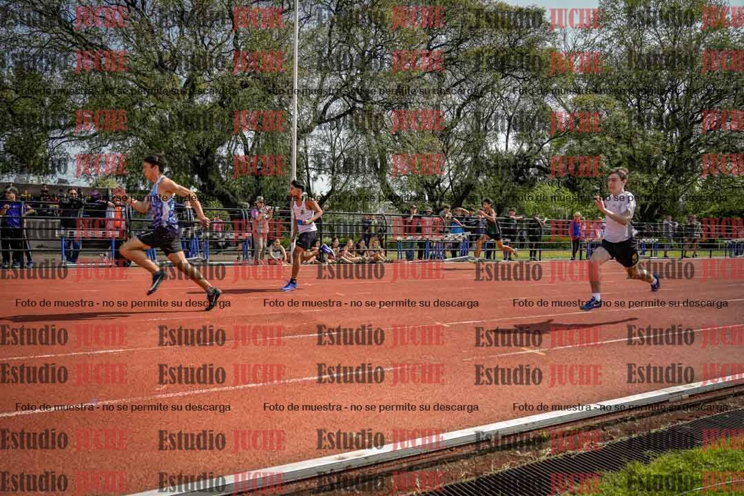 Fotos de los 80 m llanos de varones