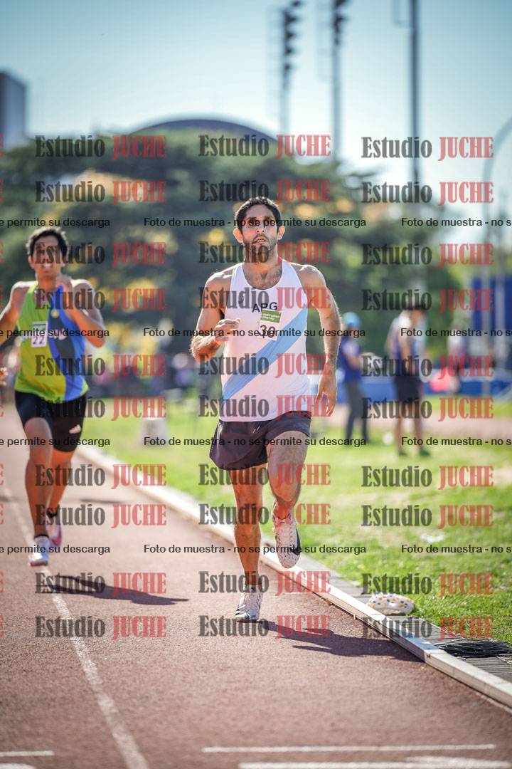 Fotos de los 800 m llanos de varones