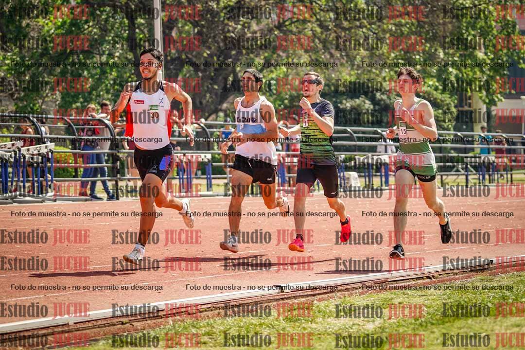 Fotos de los 800 m llanos de varones