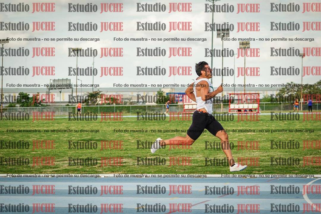 Fotos de los 800 m llanos de varones