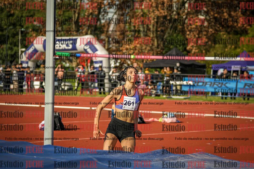 Fotos del salto en alto de mujeres
