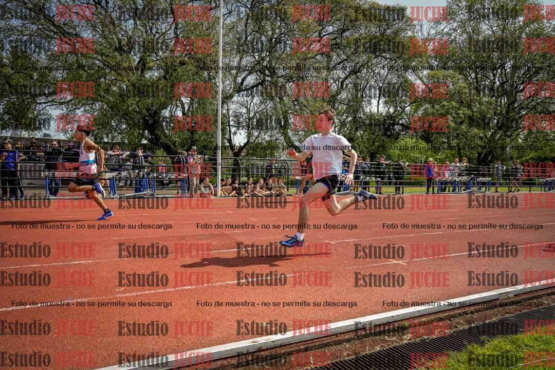 Fotos de los 80 m llanos de varones