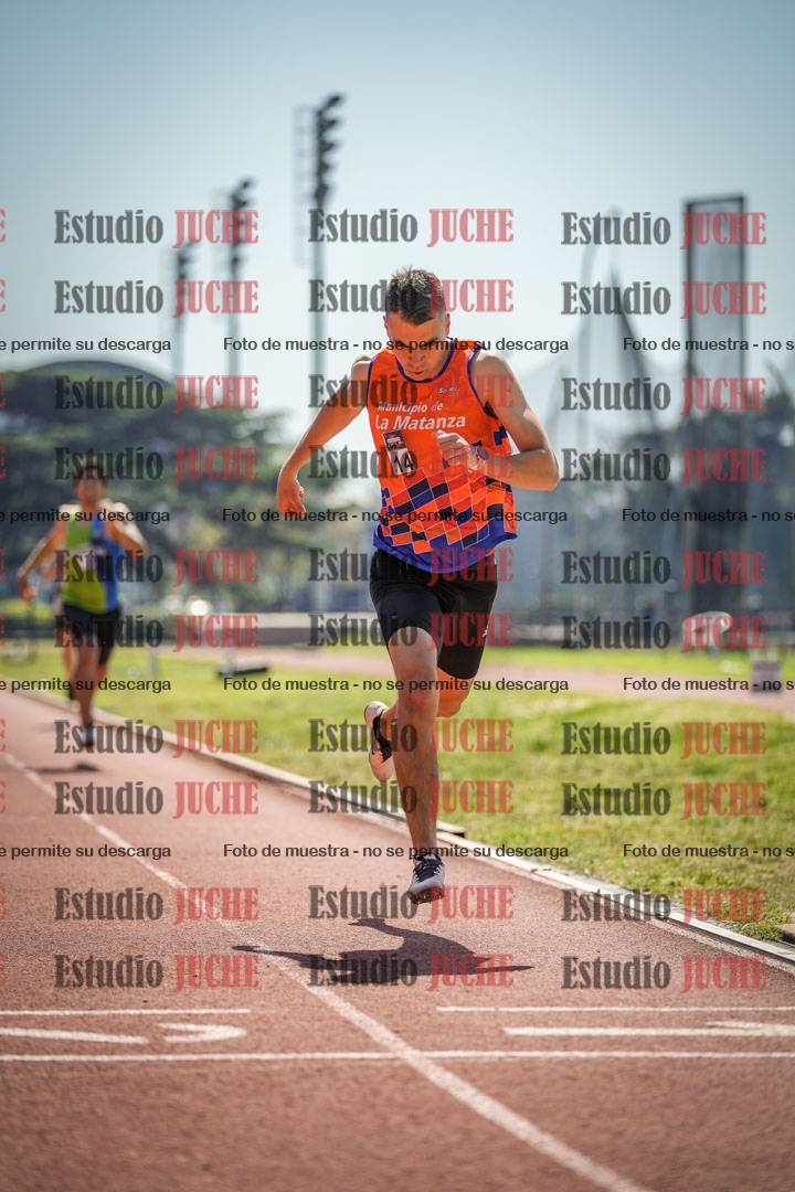 Fotos de los 800 m llanos de varones