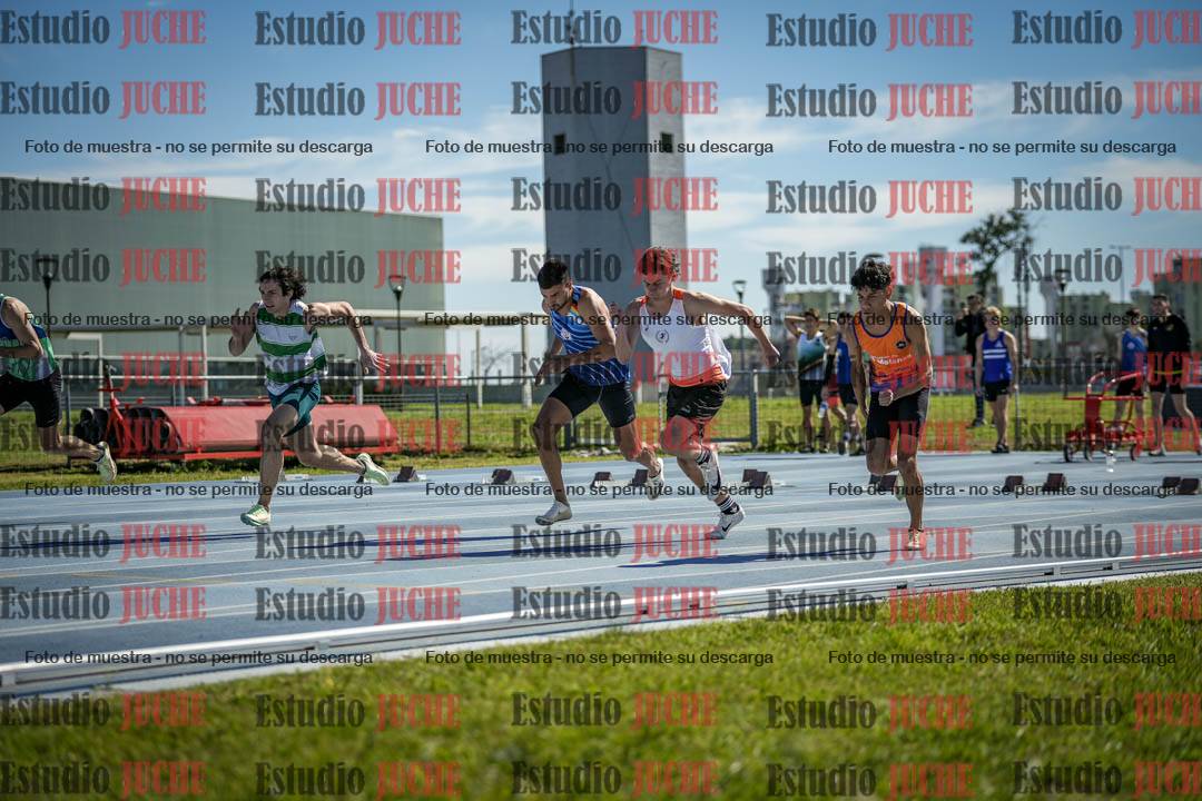Fotos de los 100 m llanos de varones