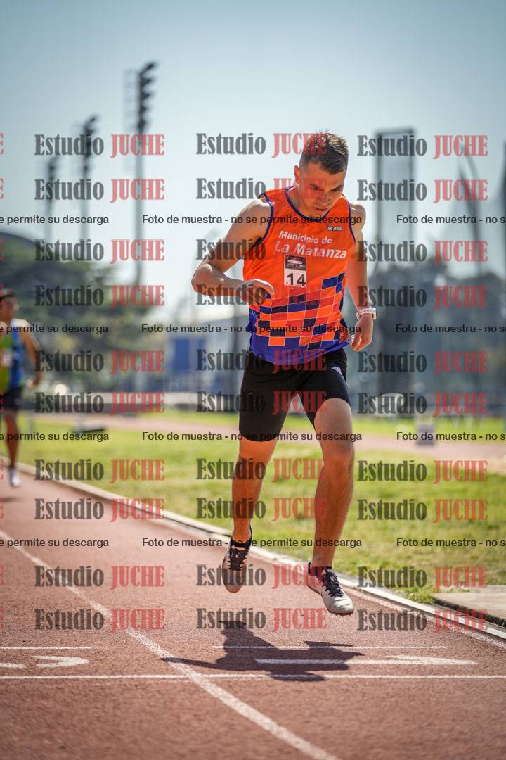 Fotos de los 800 m llanos de varones