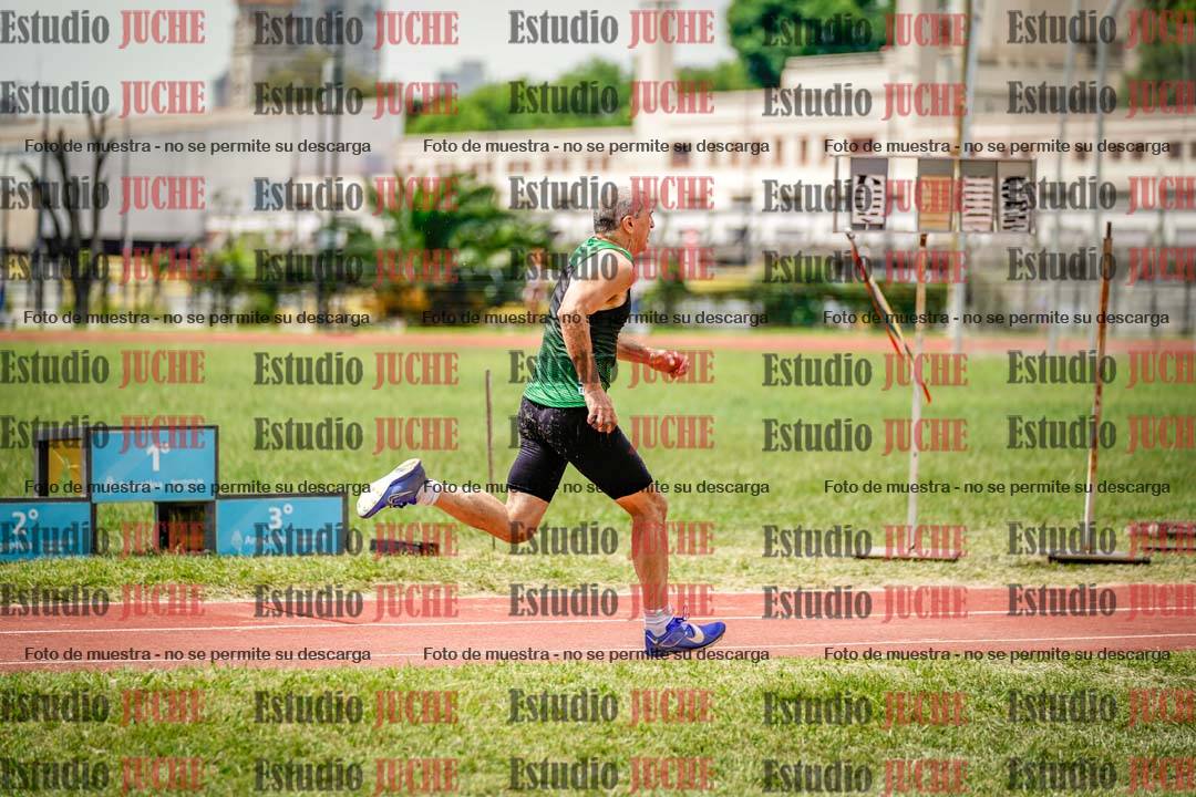 Fotos del salto en largo de varones