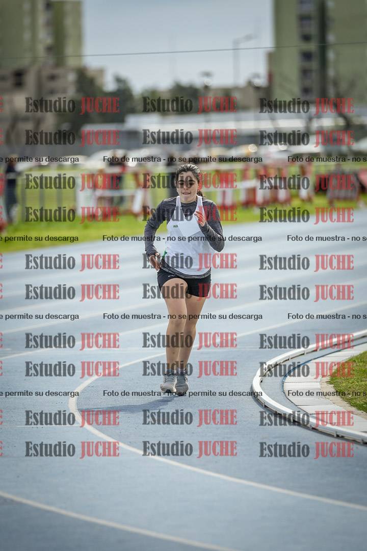 Fotos de los 800 m llanos de mujeres - U14