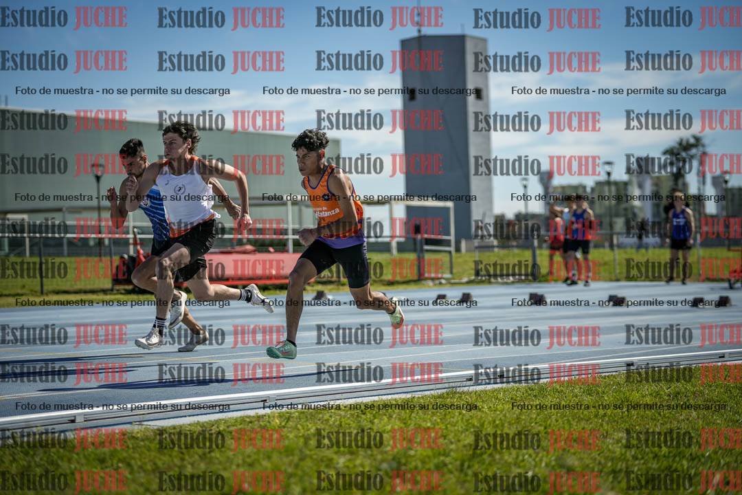 Fotos de los 100 m llanos de varones