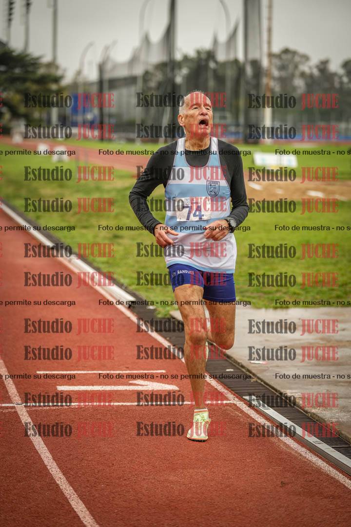 Fotos de los 800 m llanos de varones