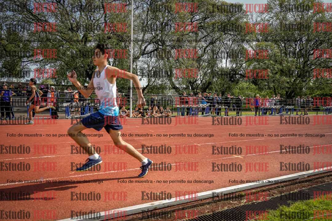 Fotos de los 80 m llanos de varones