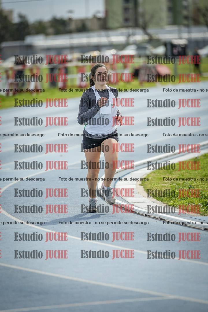 Fotos de los 800 m llanos de mujeres - U14