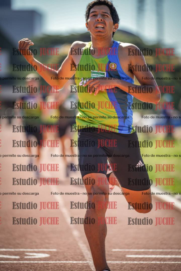 Fotos de los 800 m llanos de varones