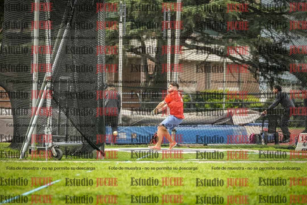 Fotos del lanzamiento de martillo de varones