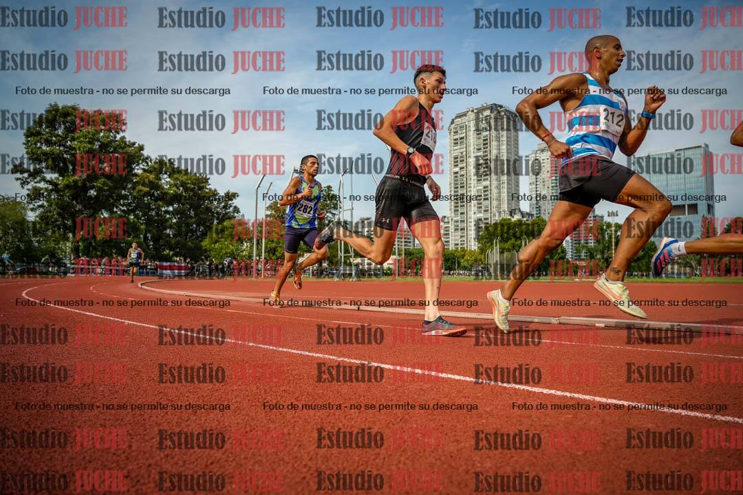 Fotos de los 3000 m llanos de varones