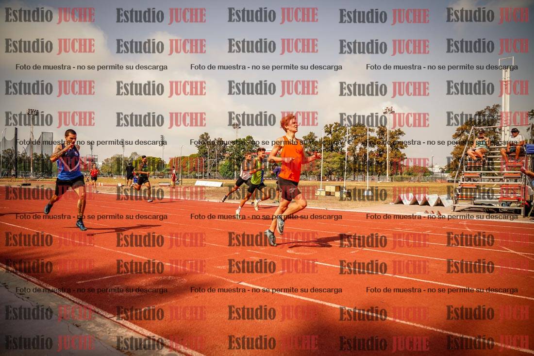 Fotos de los 400 m llanos de varones