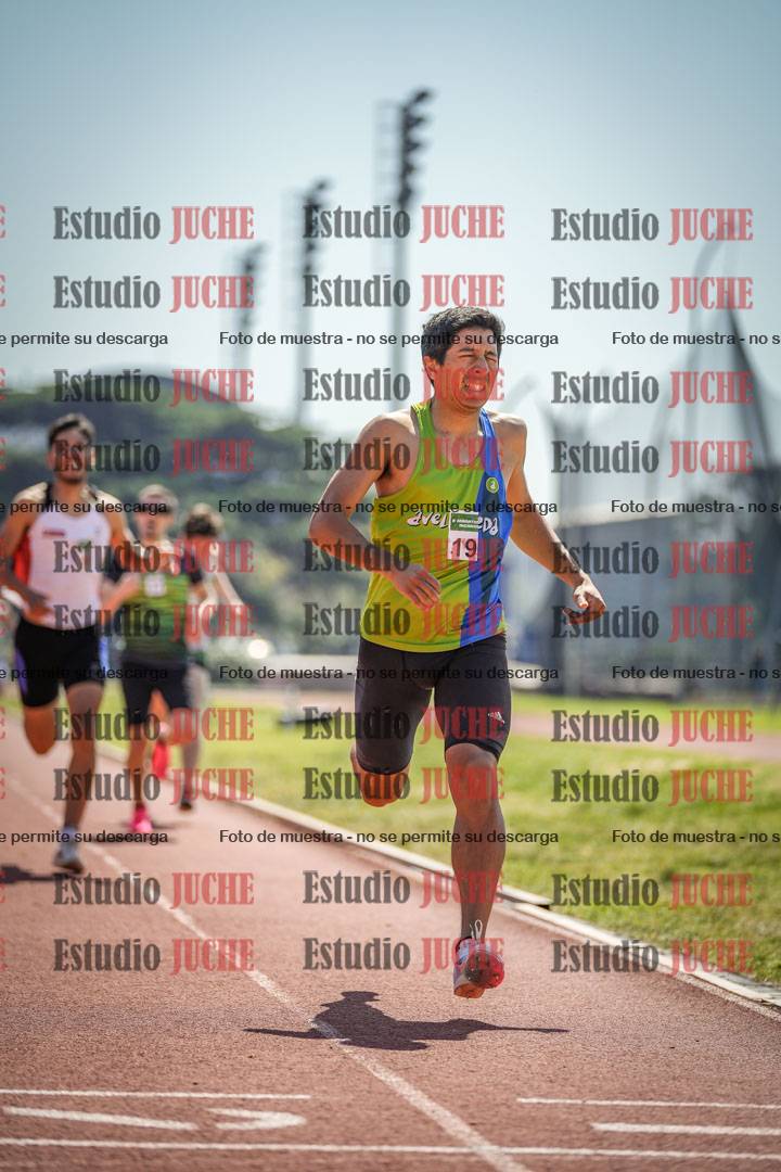 Fotos de los 800 m llanos de varones