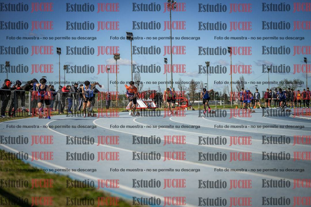 Fotos de los 200 m llanos de varones