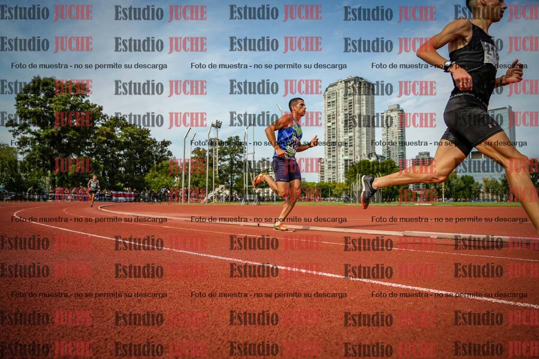 Fotos de los 3000 m llanos de varones