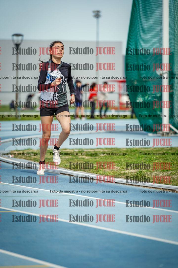 Fotos de los 800 m llanos de mujeres - U14