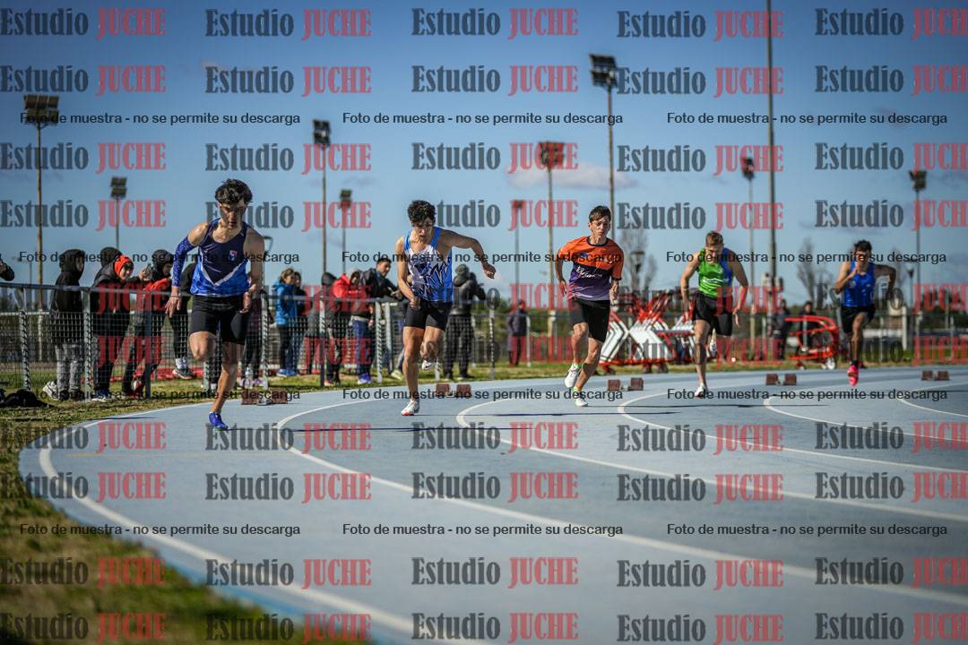 Fotos de los 200 m llanos de varones
