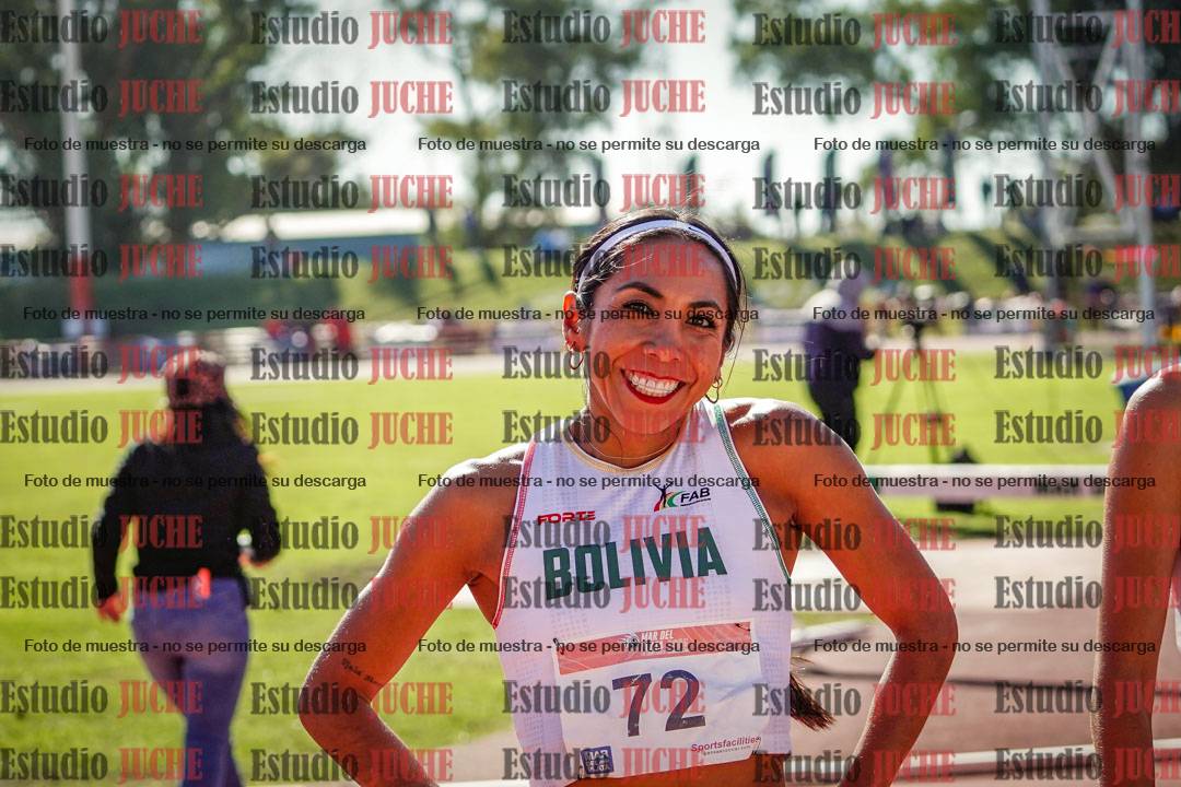 Fotos de algunos extras y podios del día 2