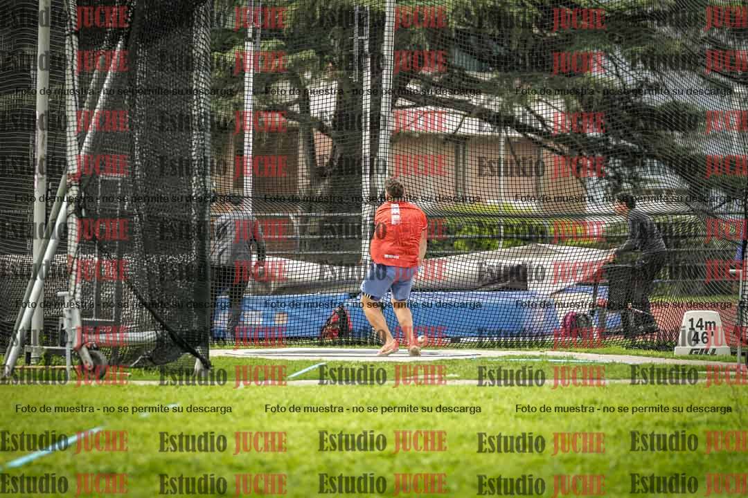 Fotos del lanzamiento de martillo de varones