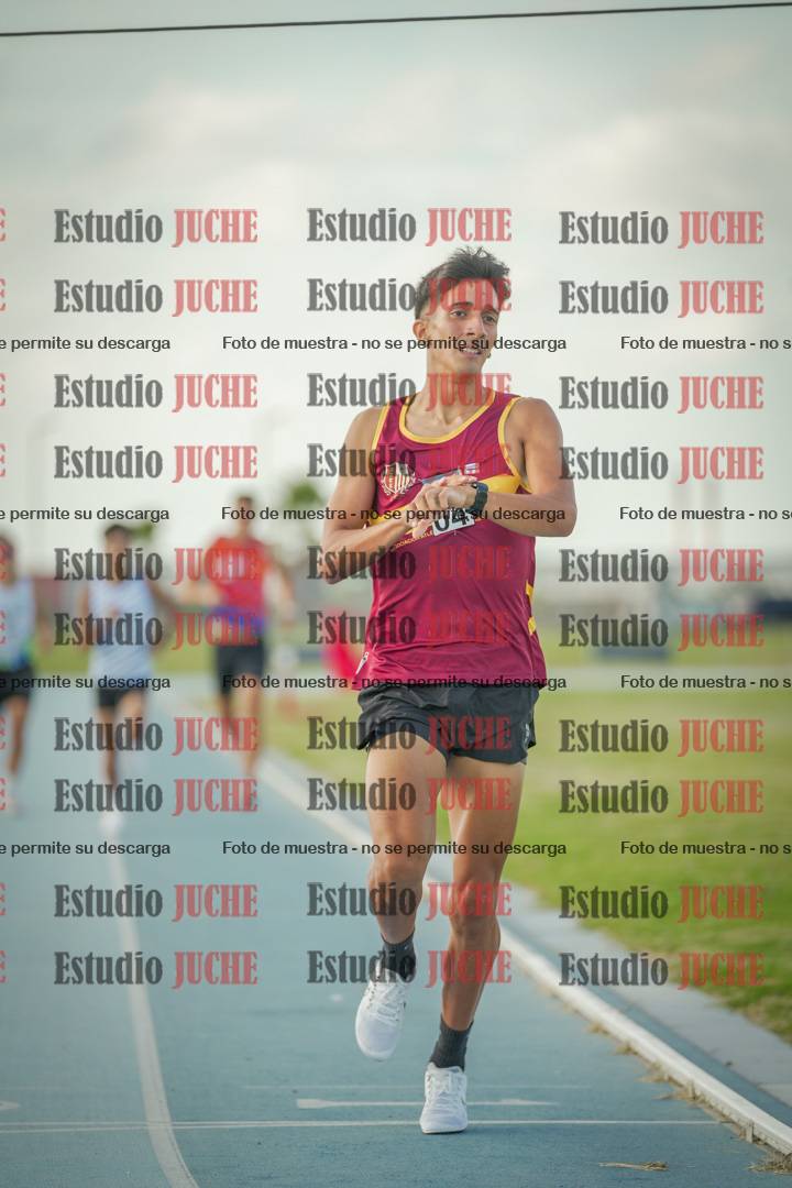 Fotos de los 800 m llanos de varones