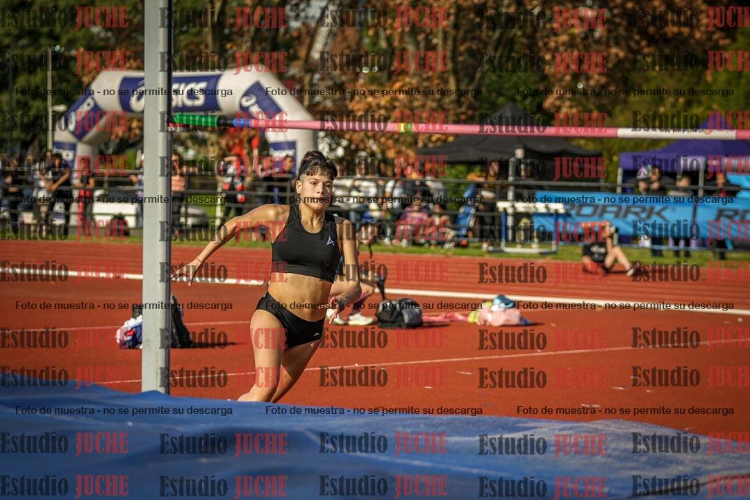 Fotos del salto en alto de mujeres