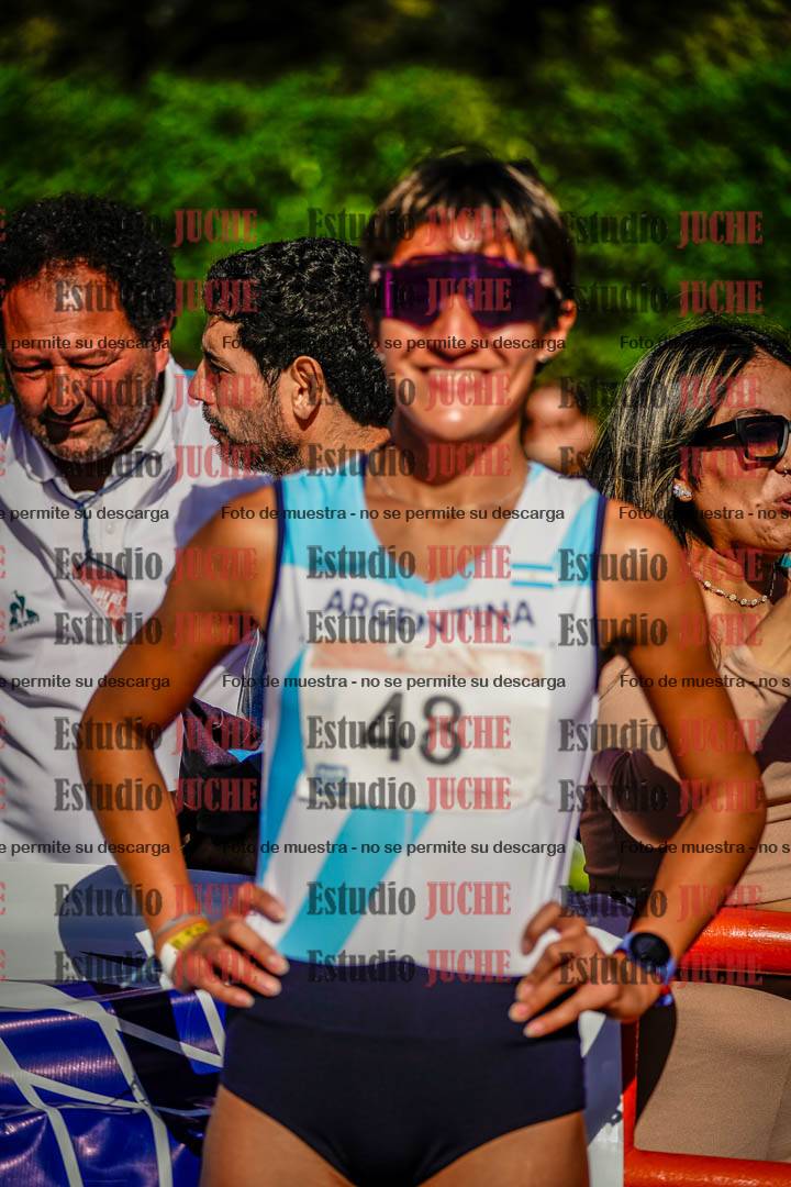Fotos de algunos extras y podios del día 2