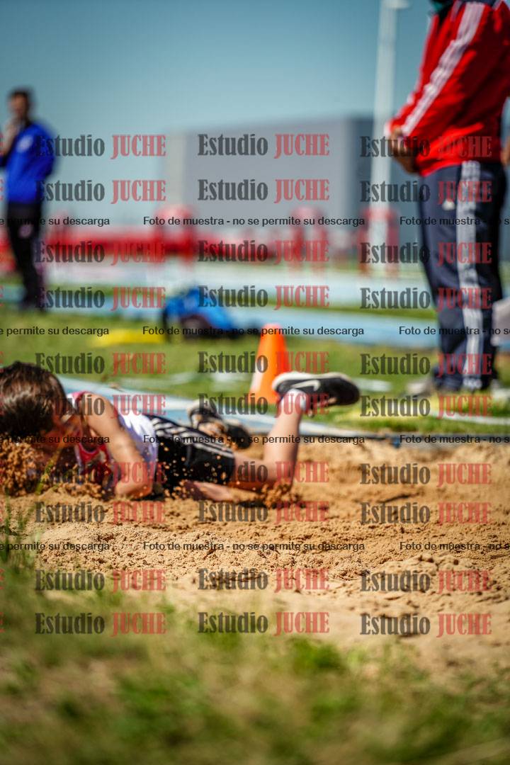 Fotos del salto en largo de varones - U12