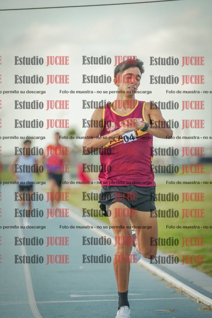 Fotos de los 800 m llanos de varones