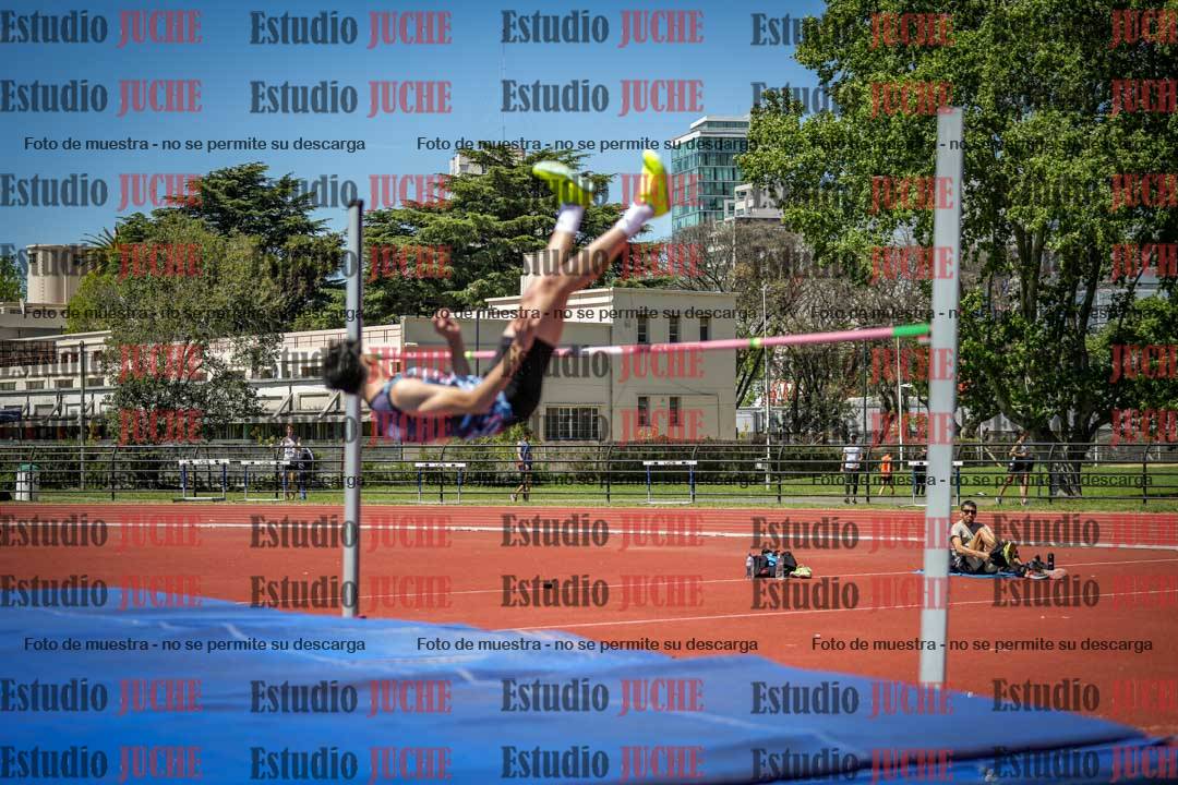 Fotos del salto en alto de varones
