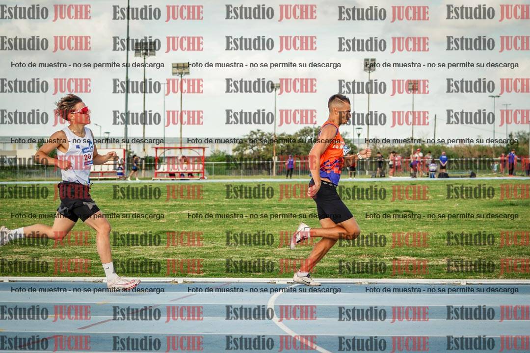 Fotos de los 800 m llanos de varones