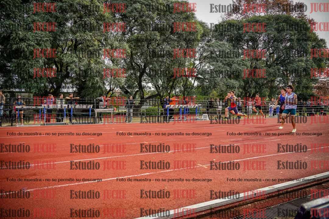 Fotos de los 100 m llanos de varones