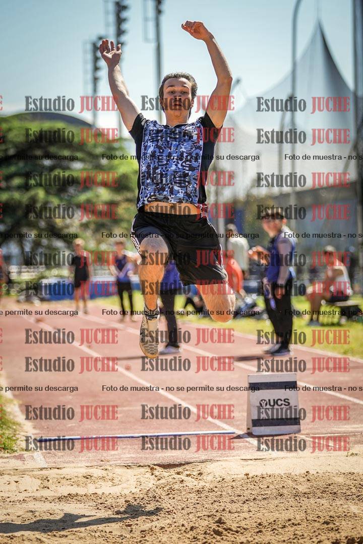 Fotos del salto en largo de varones