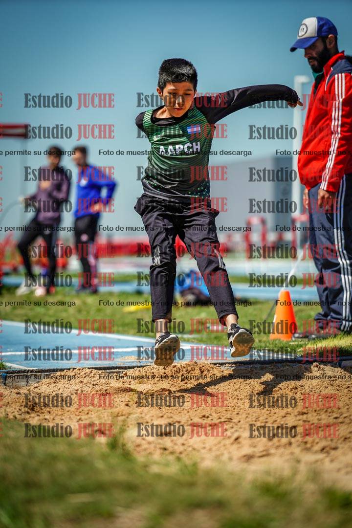 Fotos del salto en largo de varones - U12