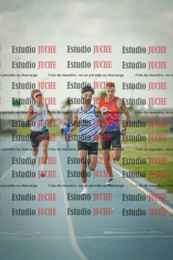 Fotos de los 800 m llanos de varones